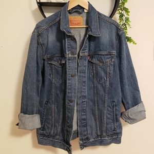 Levi's Oversized Denim Trucker Jean Jacket